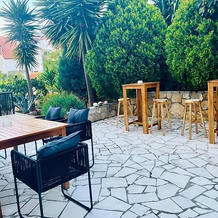 Dvoshko بيت ضيافة 3*