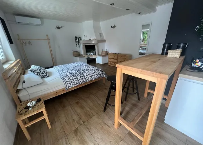 Dvoshko Гостевой дом Хвар